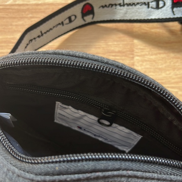 Champion Waistbag - Picture 3 of 4